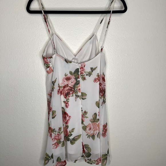 Show Me Your MuMu Floral Dress - Picture 6 of 8